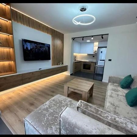 Peace And Love Luxury Apartment In Center, New Bazaar 2 Tirana Buitenkant foto